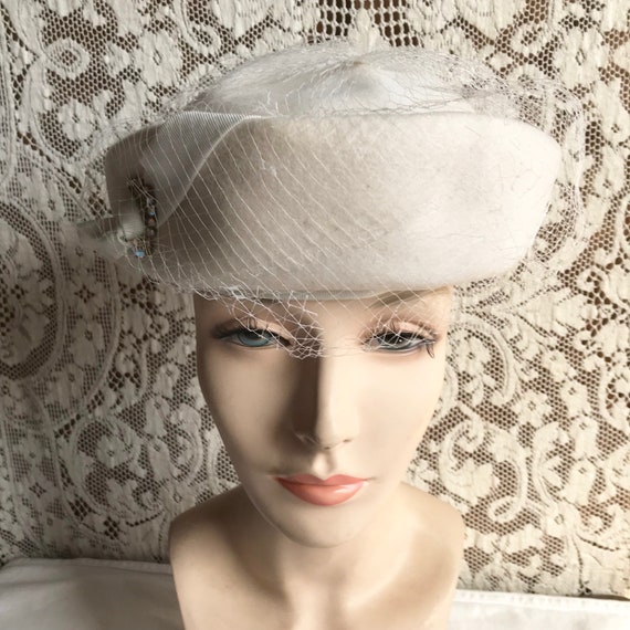 Vintage 1960s Ivory Wool Hat with Netting & Rhine… - image 6