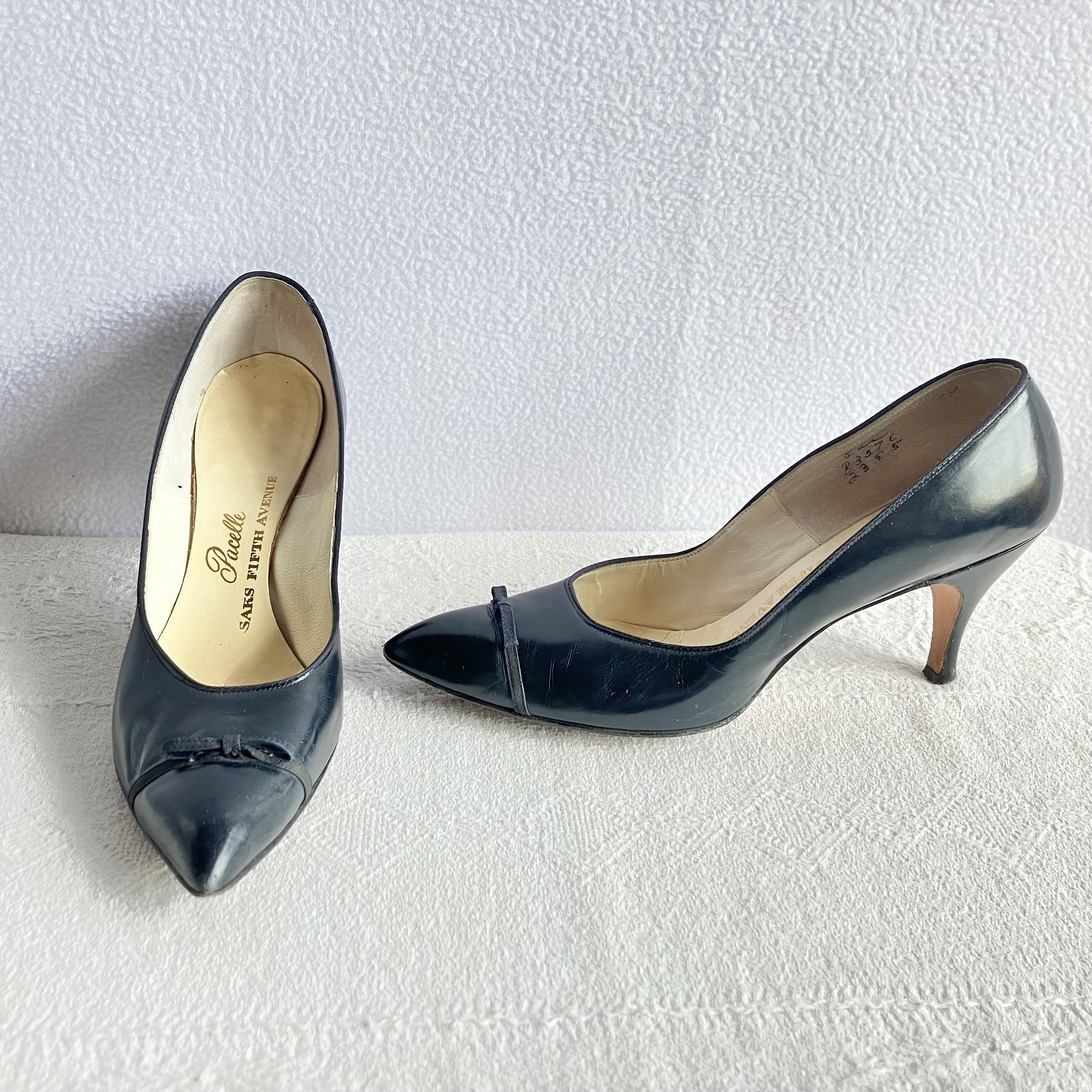 Closed toe navy blue clearance heels