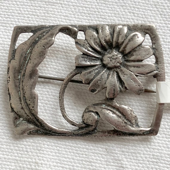 Sterling Silver Daisy Brooch