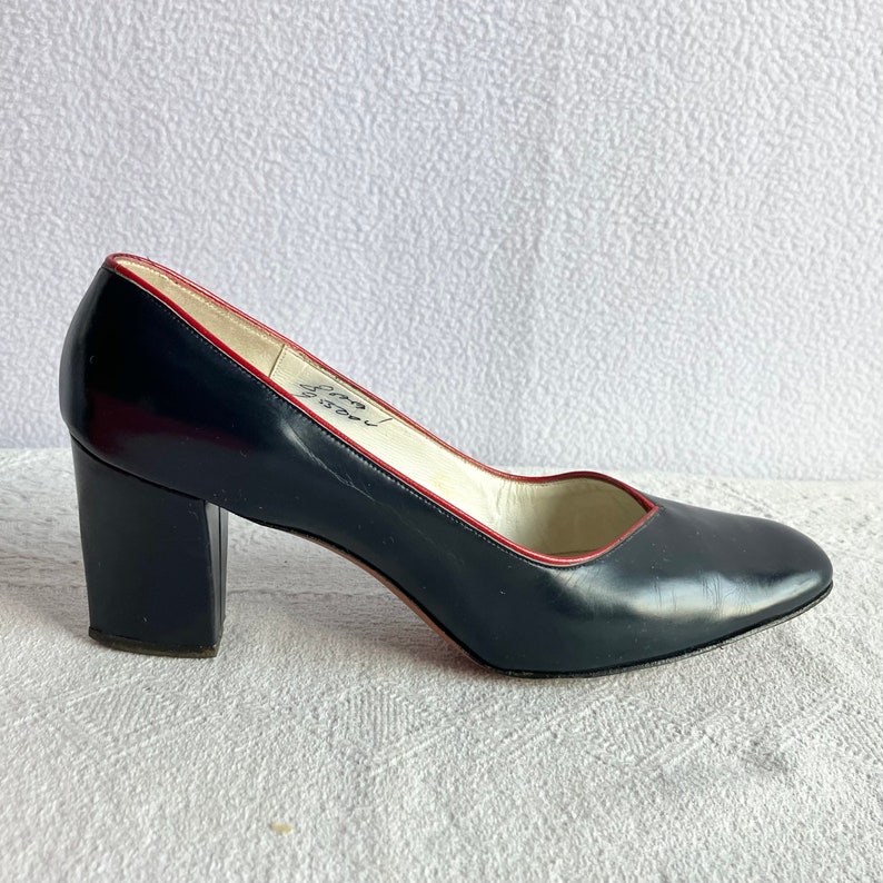 Vintage 1970s Andrew Geller Blue & Red Leather Pumps 8AA Narrow image 5
