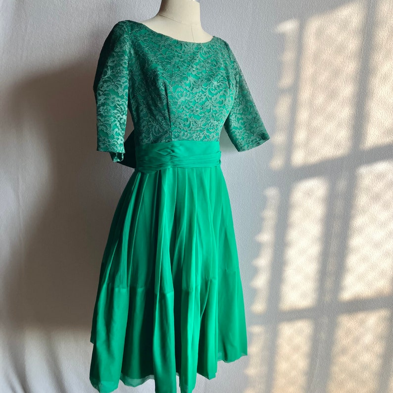 Vintage 1950s Green Lacy Chiffon Fit & Flare Party Dress 32 Bust image 3