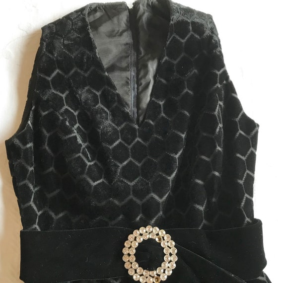 Vintage 1970 Black Velvet Sleeveless Party Dress … - image 8