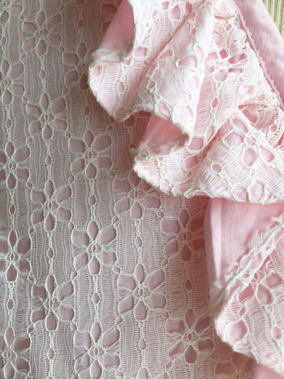 Vintage 1960s Pink Eyelet Sleeveless Summer Suit … - image 3