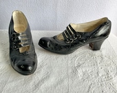 Vintage 1920s Black Leather Button Close Beaded Pumps Shoes Heels 5.5