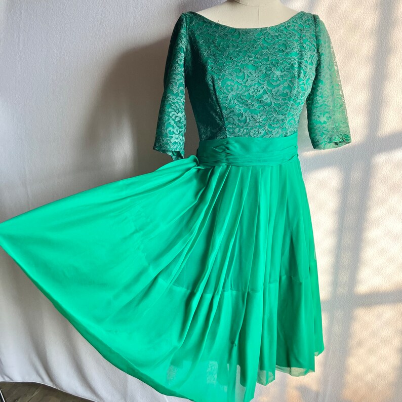 Vintage 1950s Green Lacy Chiffon Fit & Flare Party Dress 32 Bust image 7