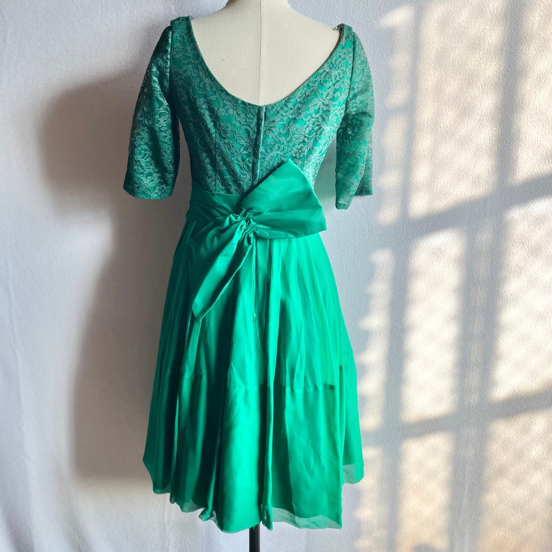 Vintage 1950s Green Lacy Chiffon Fit & Flare Party Dress 32 Bust image 2