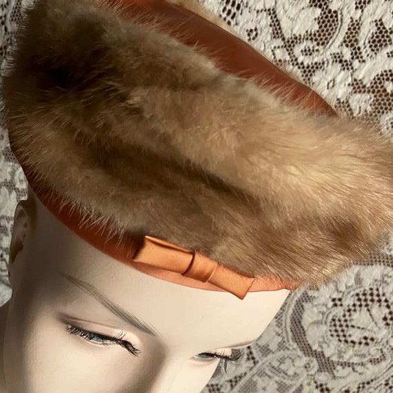 Vintage 1950s 1960s Mink & Satin Pillbox Hat - image 1