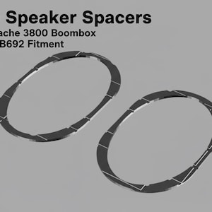 Può includere: Due distanziali per altoparlanti neri di forma ovale con un design segmentato, per Apache 3800 Boombox e Polk DB692. Realizzati in plastica PETG. Il testo sull'immagine recita "6x9 Speaker Spacers for Apache 3800 Boombox Polk DB692 Fitment PETG."