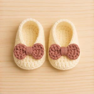 Baby Booties Häkelanleitung, handgefertigte Schuhe, Geschenk zur Geburt, einfach für Anfänger Bild 6