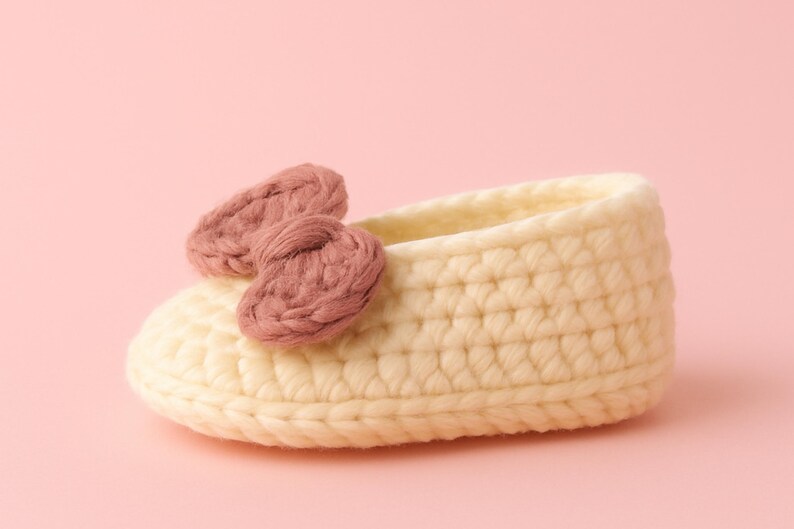 Baby Booties Häkelanleitung, handgefertigte Schuhe, Geschenk zur Geburt, einfach für Anfänger Bild 7