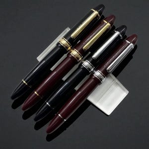 Wingsung 930 Piston Fountain Pen, Big Size Resin Pen with Fine/Medium/Broad Nib, Elegant Writing Instrument, Ideal Gift for Pen Lovers