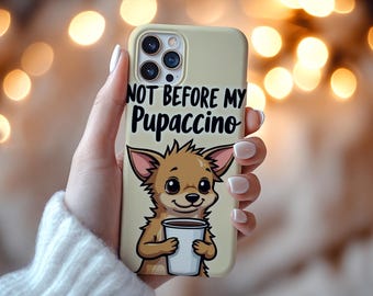 Divertido chihuahua sosteniendo una taza de café. Fundas resistentes de primera calidad para iPhone y Samsung. Funda protectora duradera con diseños elegantes y artísticos.