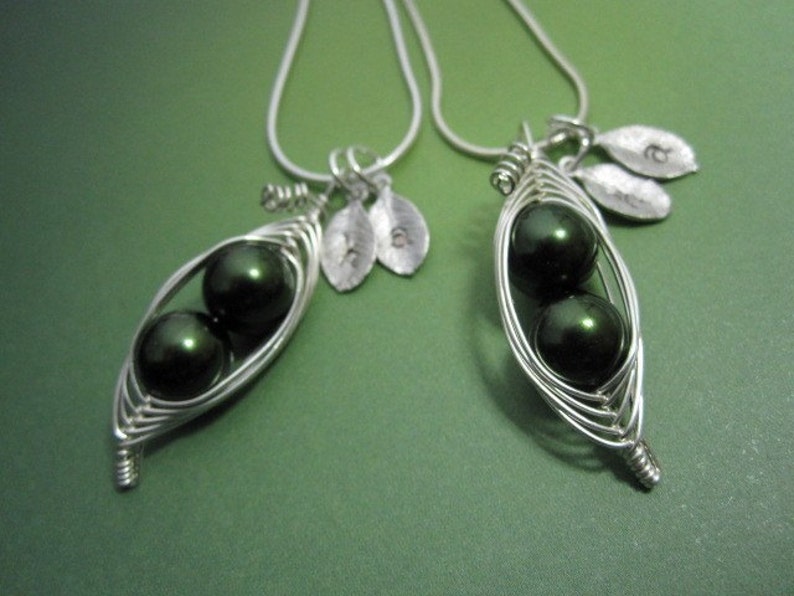 Like Peas in a Pod Necklaces x2 2, 3, or 4 peas pick your color image 2