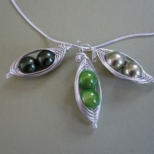 Like Peas in a Pod Necklaces x2 2, 3, or 4 peas pick your color image 3