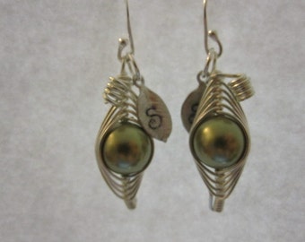 Sweet Pea in the Pod Earrings (You pick your color)