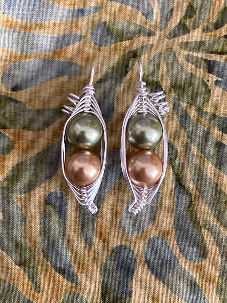 Mom's Sweet Peas in a Pod Necklace 2 3 or 4 Peas Pick Etsy