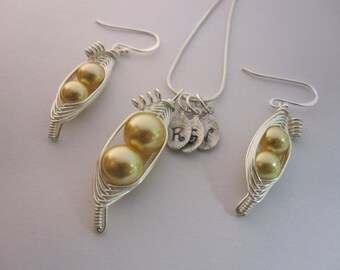 Sweet Peas in a Pod Necklace and Earring Set (2, 3, or 4 peas- pick your color) Bridesmaids, Mother to Be, Best Friend
