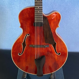 Archtop Violin Jazz Guitar Customizable Acoustic Electric Guitar Carved Mahogany Hollow Body Yunzhi Guitar High Quality