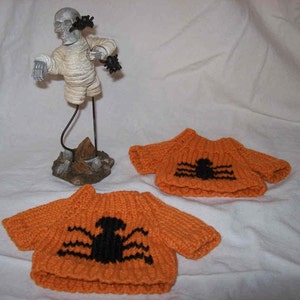 Adorable Small Orange Hallowe'en Sweater for Dolls, Bears, or Tiny Pets.