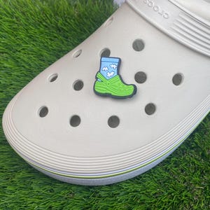 Green Clog Clog Charm Funny Shoe Mini Clog Accessory Plug Gift for Footwear Lover Colorful Decor Trendy Novelty Shoe Fan Mini Charm