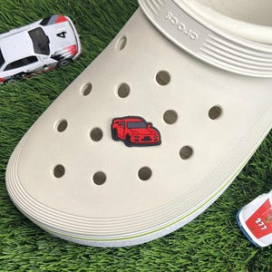Rot Rx7 JDM Auto Clog Anhänger Racing Charme Auto Schuhanhänger für Clogs JDM Auto Anhänger Schuhe Racer Geschenk Auto Liebhaber Charm Schuh Zubehör Autos Dreh