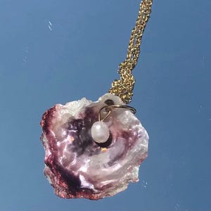 Gold stainless steel shell pendant necklace