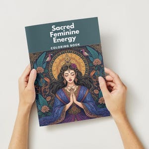 Puede incluir: Un juego de tres tazas de cer&aacute;mica con un acabado mate moteado. Cada taza presenta un color diferente: azul claro, crema y gris. Las tazas tienen un dise&ntilde;o simple y moderno y un asa c&oacute;moda.