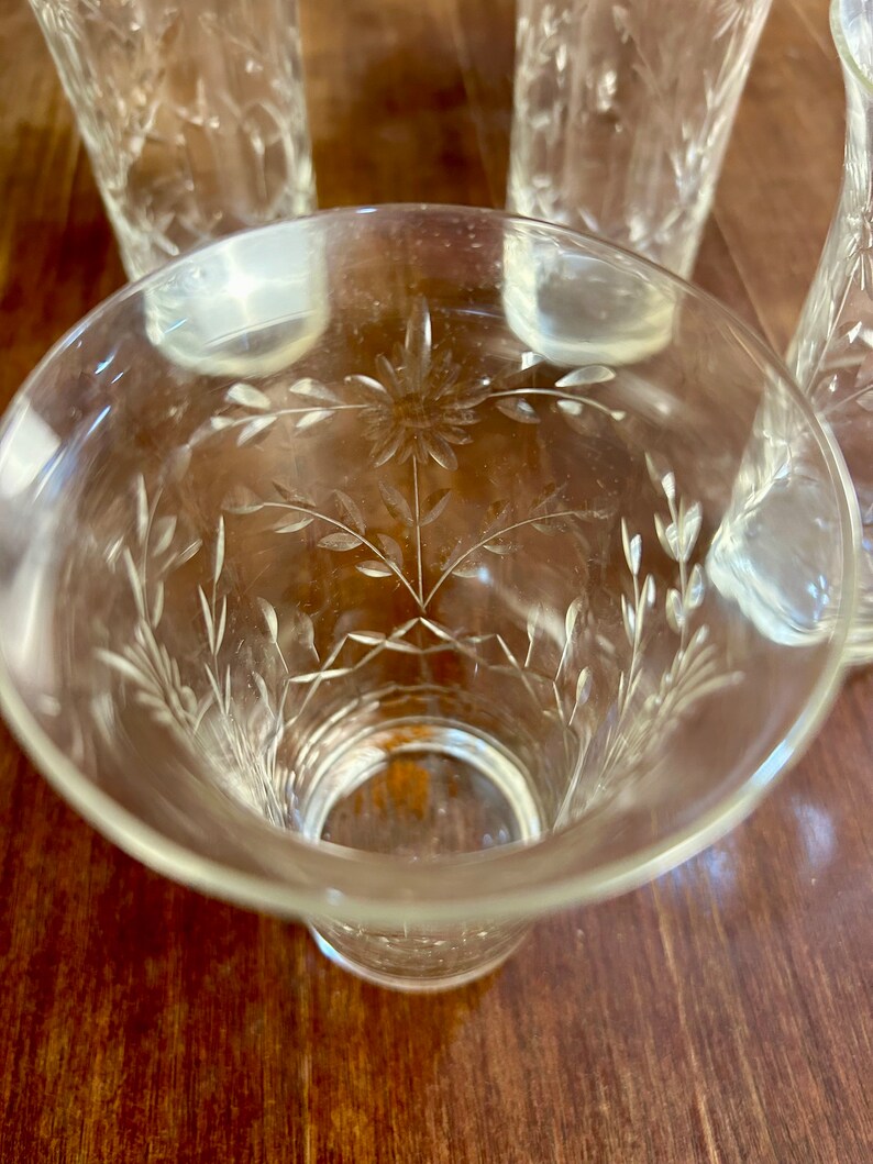 Etched Flotal Tulip Shaped Drinking Glasses Set of 5 image 6