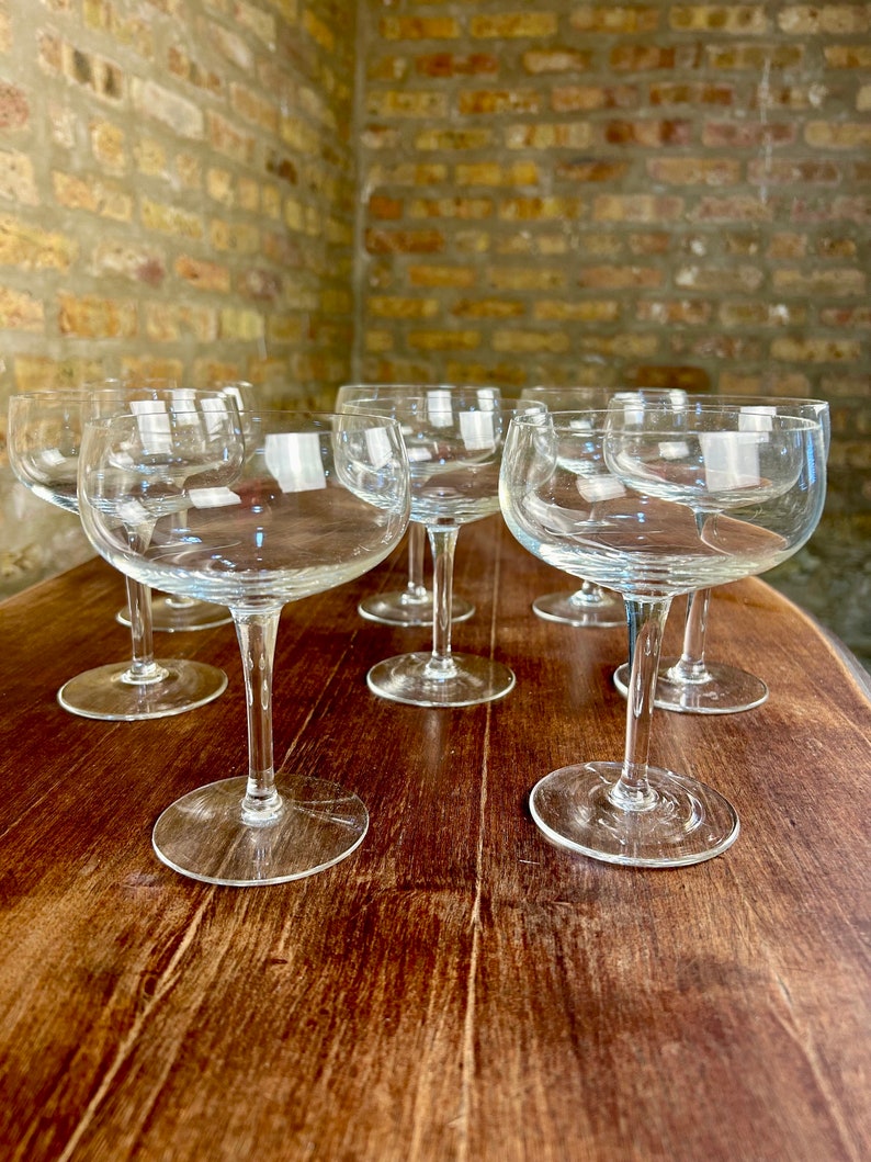 Champagne Coupes Set of 8 image 1