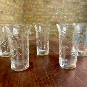Etched Flotal Tulip Shaped Drinking Glasses Set of 5 image 2