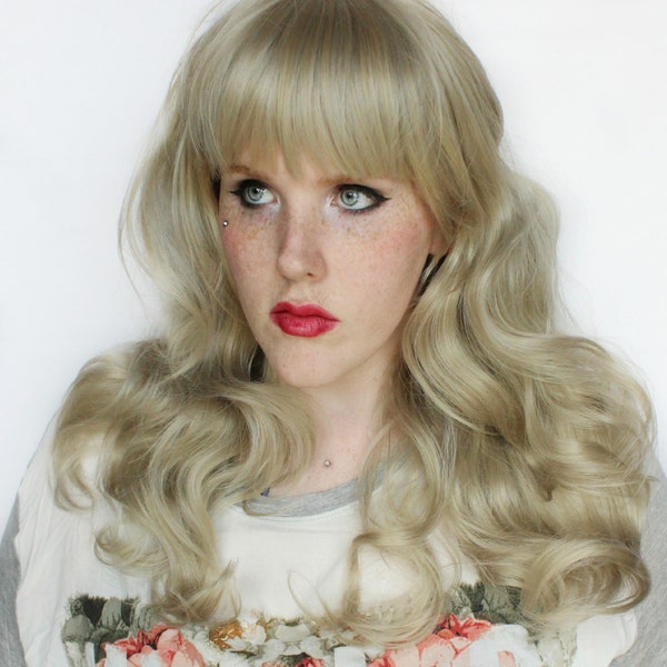 Long Blonde wig. Silver Curly wig. Glamorous wig. Natural Boho Indie wig. Lolita wig. Pin Up wig // Starlet