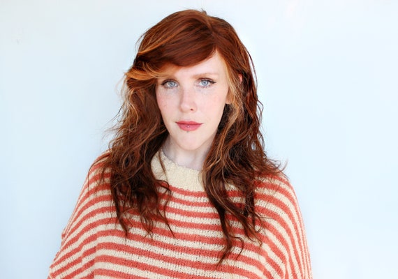 Reddish Brown Human Hair Wig · Swiss Hand Tied Lace Front  display picture 1