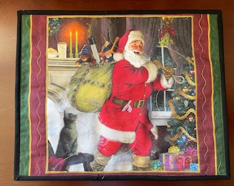 Quilted Santa Claus Placemat: Holiday Kitchen Linen