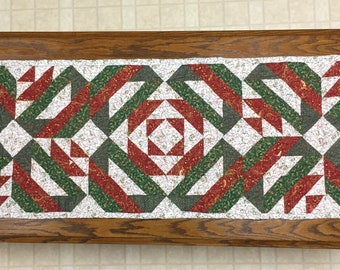 Reversible Quilted Christmas Table Runner: Red, Green, and White