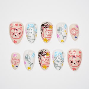 Uñas postizas de anime kawaii, uñas de gato pintadas a mano con dibujos en rosa pastel, bonito juego de uñas de estilo japonés.