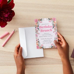 Modello di invito per brunch di compleanno / Invito floreale stampabile / Download digitale modificabile da Canva / Invito per brunch Mimosa