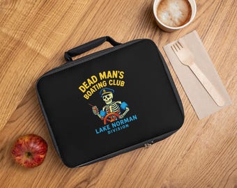 Bolsa de almuerzo del Club Náutico Dead Mans / División del Lago Norman / Repleta de refrigerios y arrepentimiento. Bolsa de almuerzo genial para amantes de los barcos.