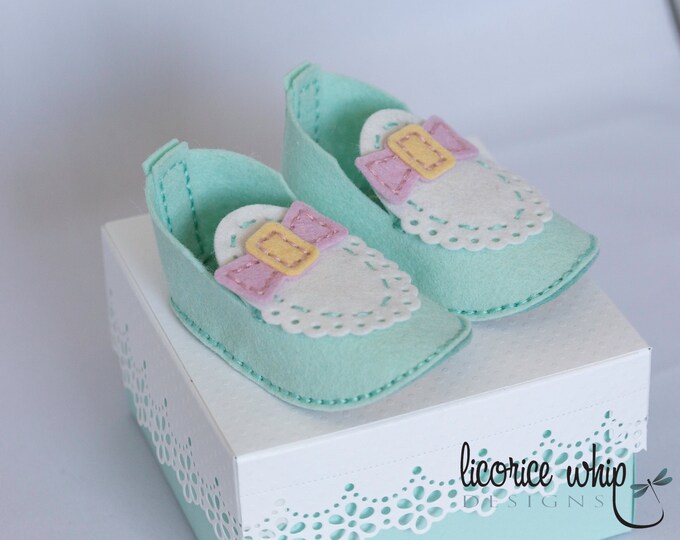 Baby Booties, Wool Felt, Hand Stitched Aqua with White Scallop and Bow detailed Baby Booties in custom matching box - baby gift ANNABELLE