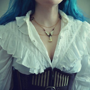 Steampunk necklace, victorian small key and wings in white patina, brass chains