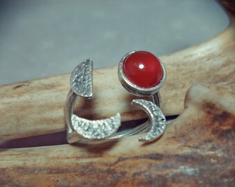 Moon Phases Ring with Cornelian. Adjustable ring, silver brass.