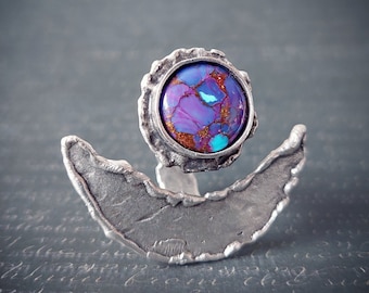 Silver crescent moon and Mohave turquoise ring, adjustable, 90's Whimsical Magic, witchy gothic spirit