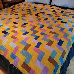Unfinished quilt top, 1940s zig-zag pattern quilt top