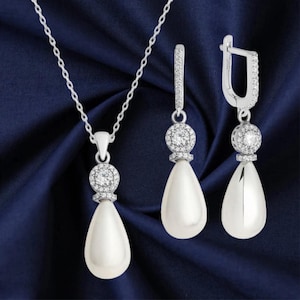 Teardrop Pearl Jewelry Set: Silver Necklace and Earrings Bridal Gift