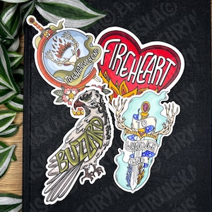 ¡Paquete de calcomanías de vinilo impermeables con licencia oficial de Sarah J Maas, Trono de Cristal, Aelin, Rowan, Corazón de Fuego hasta el final, Buzzard!