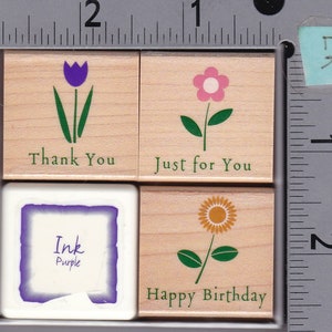 Hero Arts Happy Flower Nachrichten Box Set; 3 kleine Holzhalterungsstempel & Lila Tintenkissen