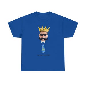 Camiseta personalizada y divertida para el Día del Padre: añade tu imagen y texto. Regalo personalizado para papá. Camiseta de broma única para él (2025). Color azul rey.
