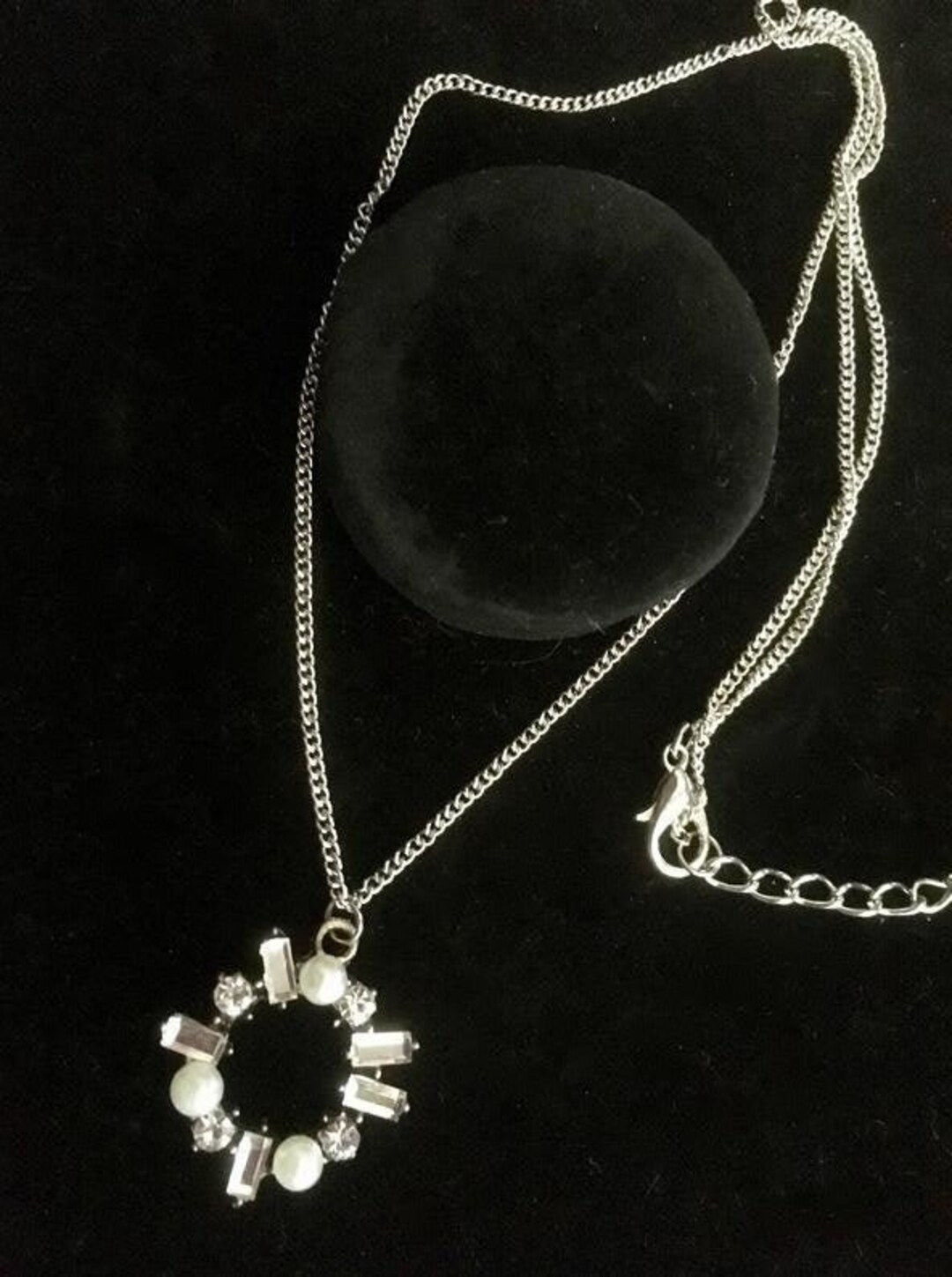 Clear Crystal and White Pearl Circle Pendant Necklace Pendant - Etsy