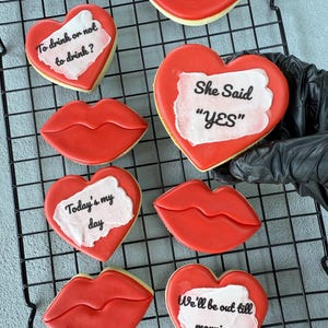 Bridal Shower Cookies, bachelorette party favors, Bride to be gift, Engagement party trets, wedding sugar cookies, personalized decor