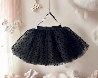 Falda de tutú negra para bebé: disfraz de Halloween para recién nacido, accesorio fotográfico de tutú para recién nacido, regalo gótico hecho a mano para bebé, falda personalizada para niño pequeño.