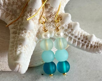 Sea Glass and Gold Earrings, Beach Glass Earrings, Gold Plated, Ocean Colors, Pearl and Sea Glass, Sea Glass Earrings, Beach Earrings